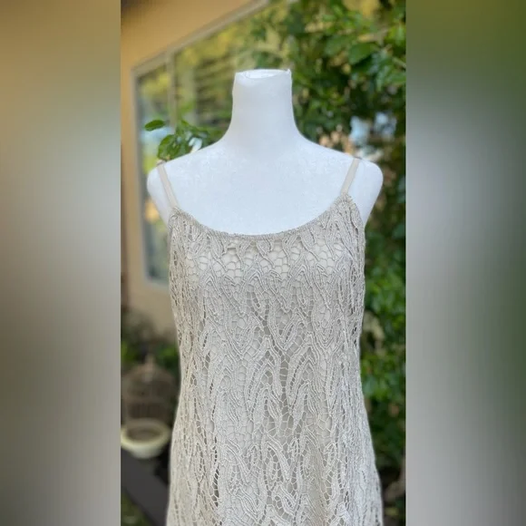 Alice + Olivia Mini Dress - Picture 4 of 6